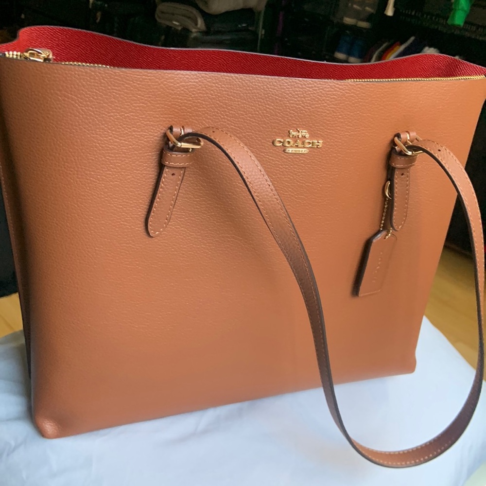 Brand New Coach Tote (Tan)